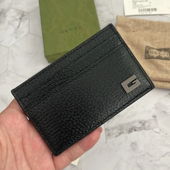 $750 New, Authentic GUCCI Black Leather Card Holder Unisex